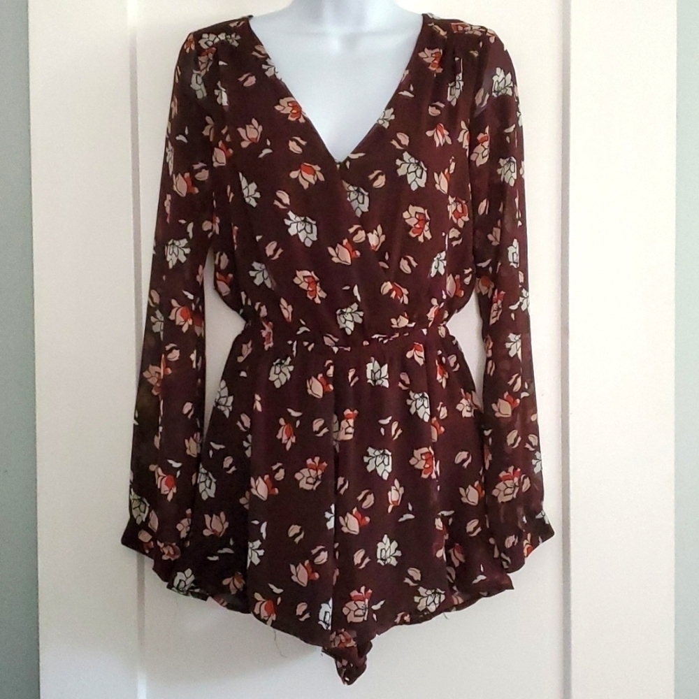 ASTR the Label Floral Romper in maroon size XS